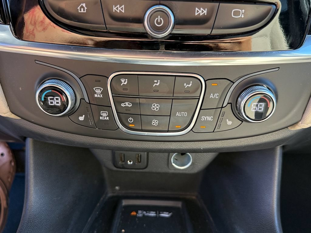 Used 2024 Chevrolet Traverse LT AWD/4WD image 31