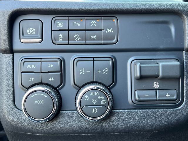 New 2026 Chevrolet Tahoe Premier w/ Sun And Tow Package AWD/4WD image 19