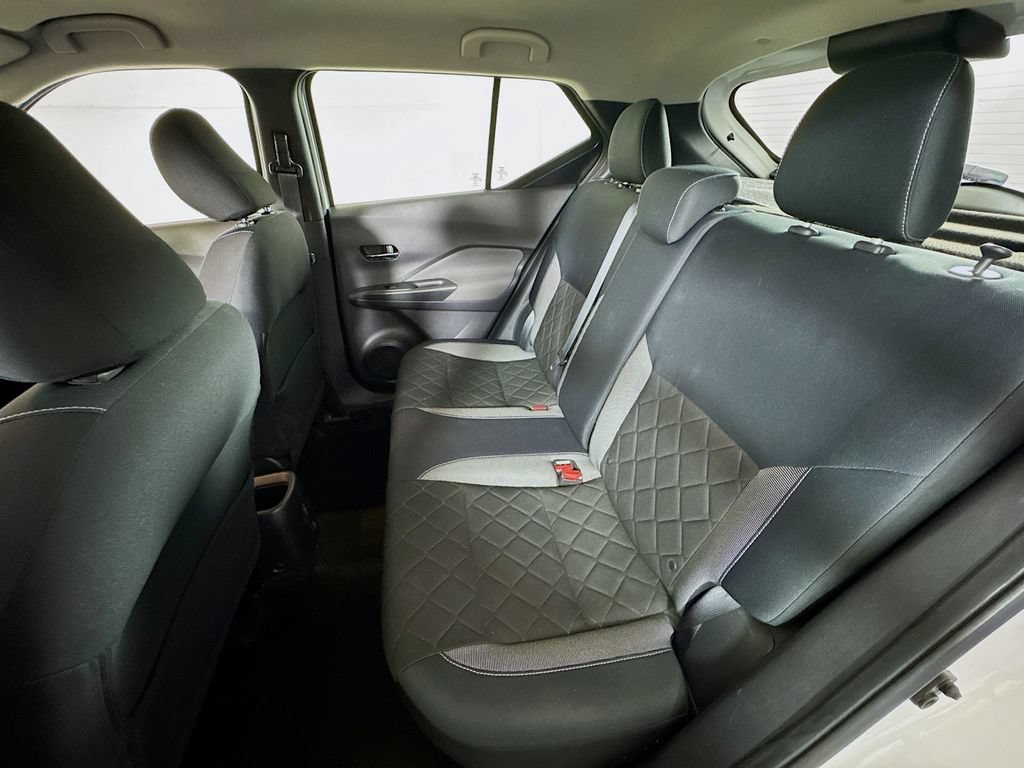 Used 2018 Nissan Kicks SV FWD image 22