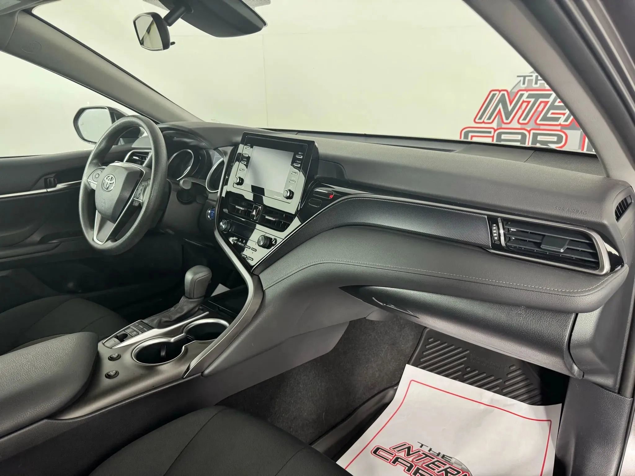 Used 2021 Toyota Camry LE image 12