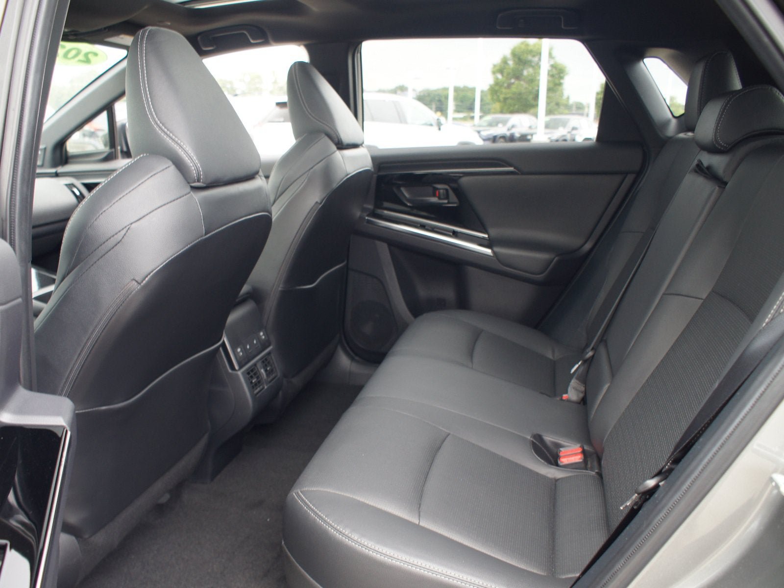 Used 2023 Toyota bZ4X AWD image 15