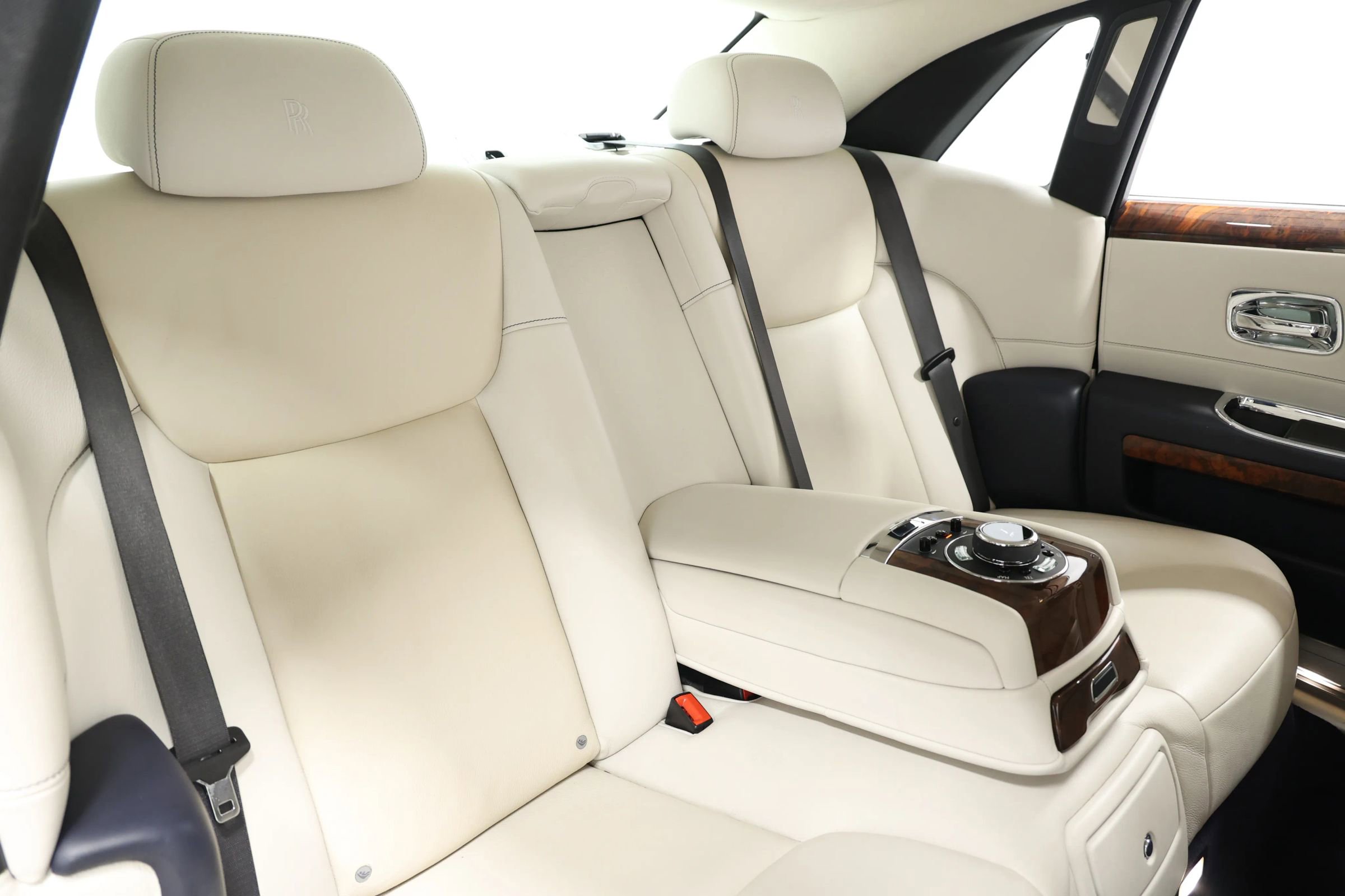 Used 2015 Rolls-Royce Ghost image 82