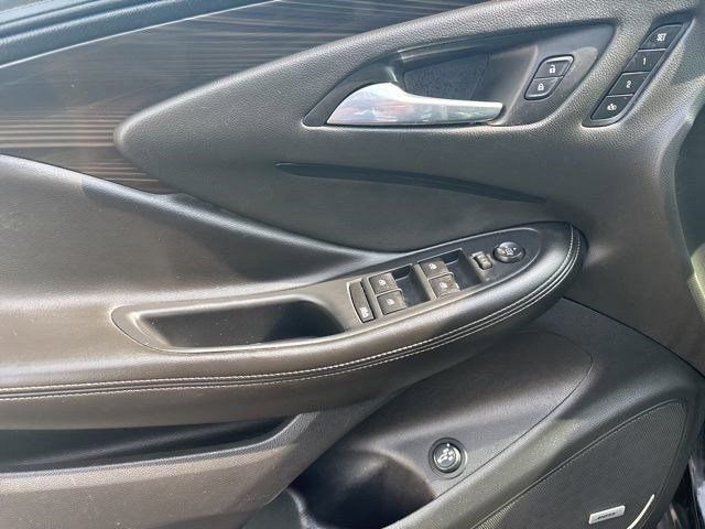 Used 2019 Buick Envision Premium w/ LPO, Active Package AWD/4WD image 13