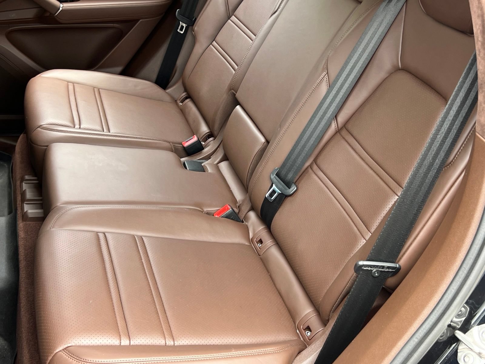 Certified 2021 Porsche Cayenne GTS AWD/4WD image 19