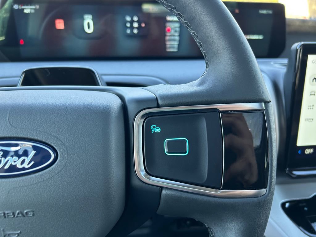 Used 2025 Ford Expedition Max Active image 18