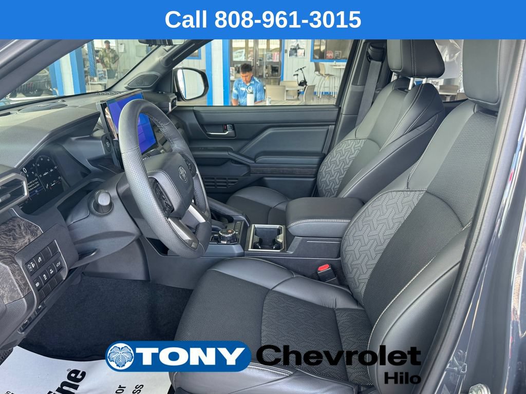 Used 2024 Toyota Tacoma Limited AWD/4WD image 10
