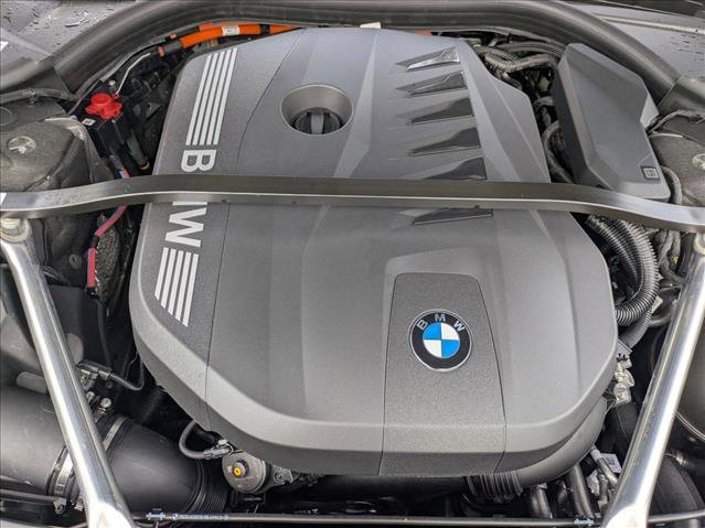 New 2026 BMW 750e xDrive w/ Executive Package image 18