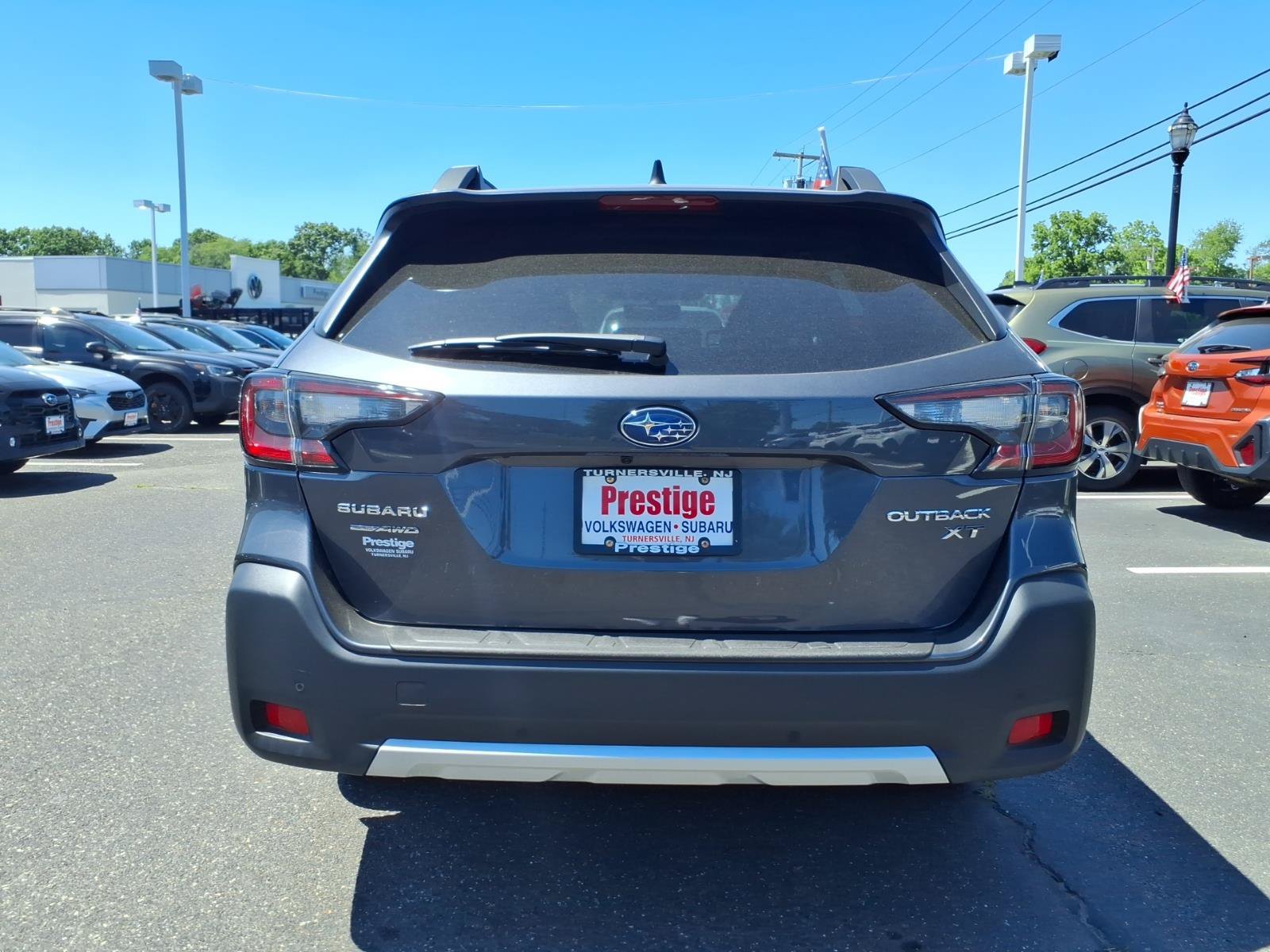 Certified 2025 Subaru Outback Limited XT AWD/4WD image 3