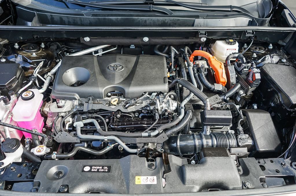 Used 2023 Toyota RAV4 LE image 29