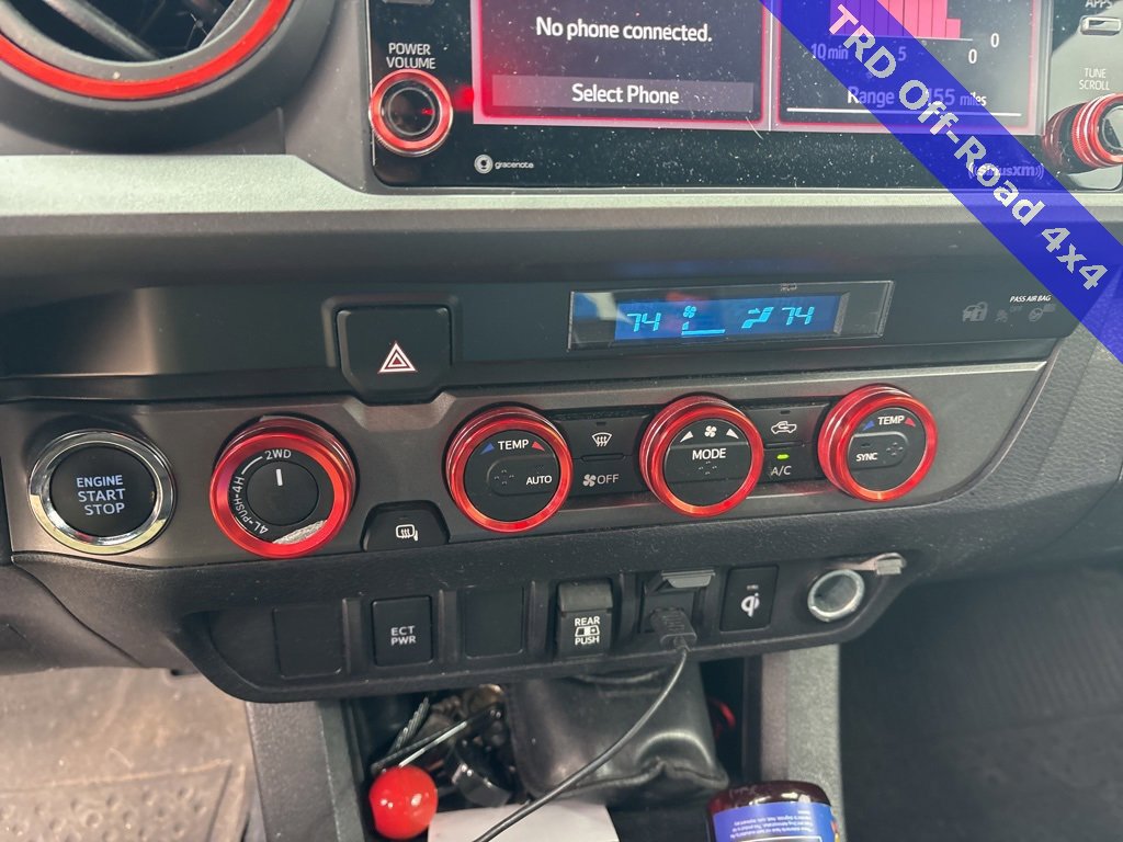 Used 2022 Toyota Tacoma TRD Off-Road image 11