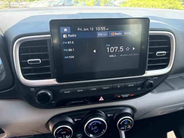 Used 2023 Hyundai Venue SEL FWD image 6
