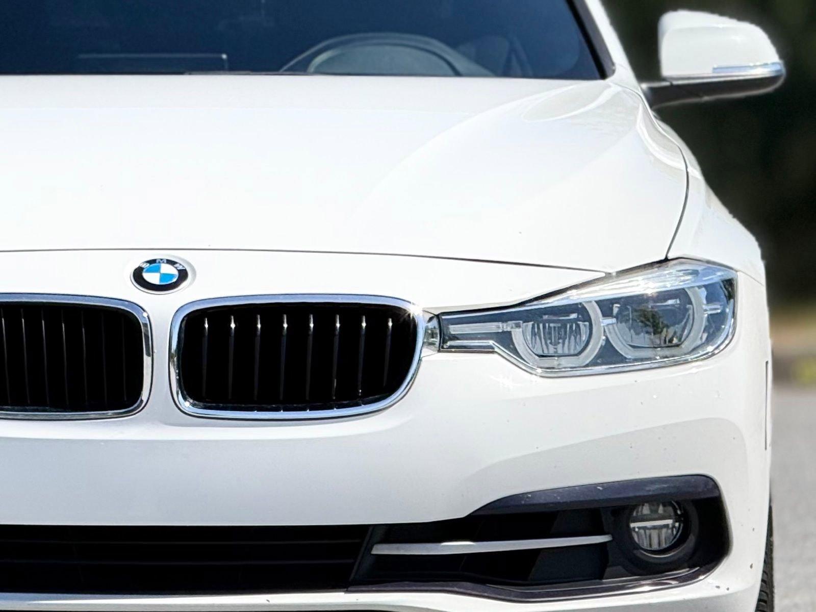 Used 2018 BMW 330i xDrive Sedan w/ Convenience Package AWD/4WD image 15