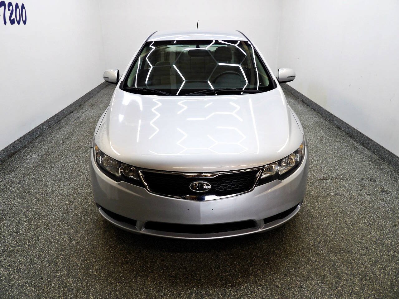 Used 2013 Kia Forte EX FWD image 2