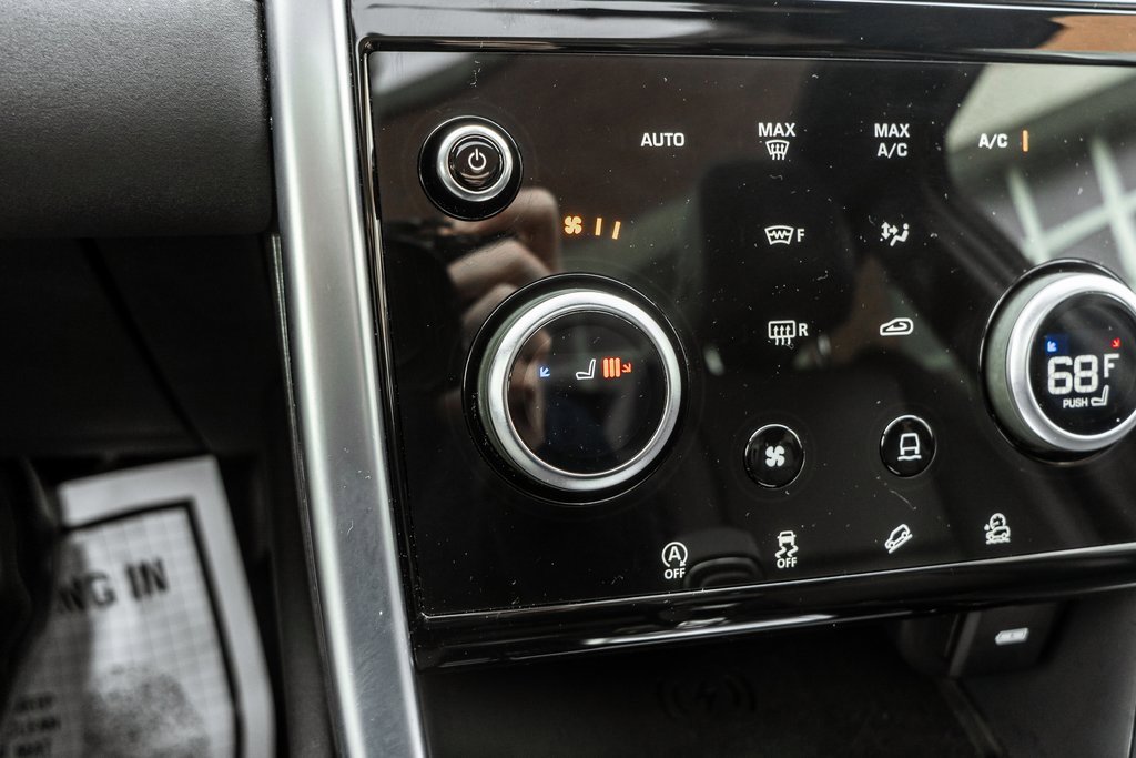 Used 2023 Land Rover Discovery Sport SE image 9