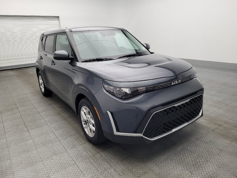 Used 2025 Kia Soul LX image 13