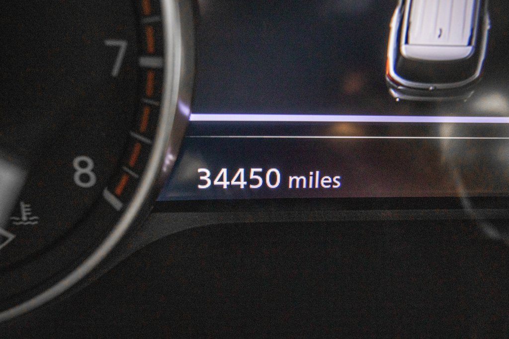 Used 2025 Nissan Pathfinder SV image 23