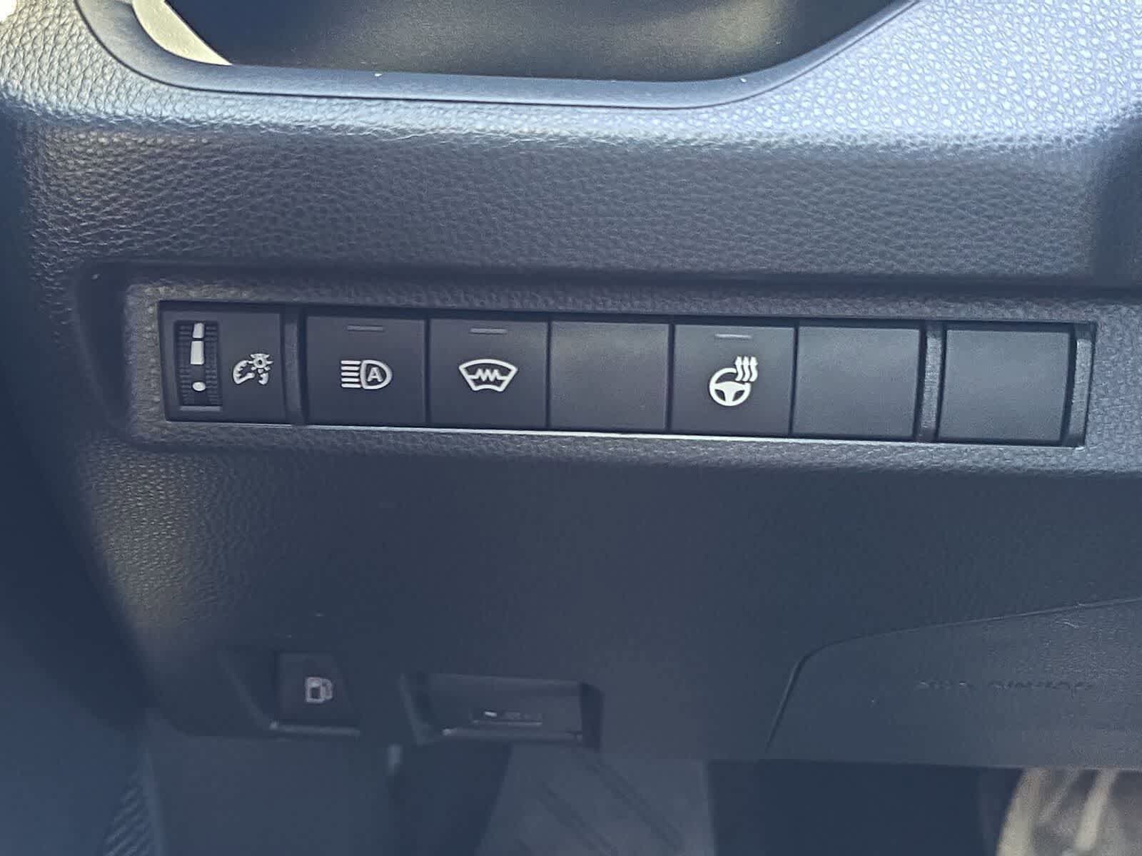 Used 2025 Toyota RAV4 XLE w/ Weather Package AWD/4WD image 32