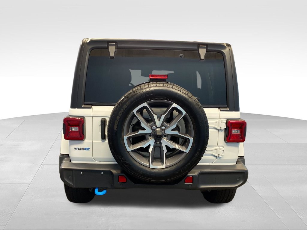 Used 2024 Jeep Wrangler Unlimited w/ Convenience Group AWD/4WD image 7