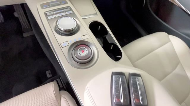 Used 2024 Genesis Electrified GV70 AWD/4WD image 26