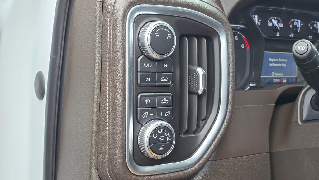 Used 2019 GMC Sierra 1500 SLT w/ SLT Premium Plus Package AWD/4WD image 27