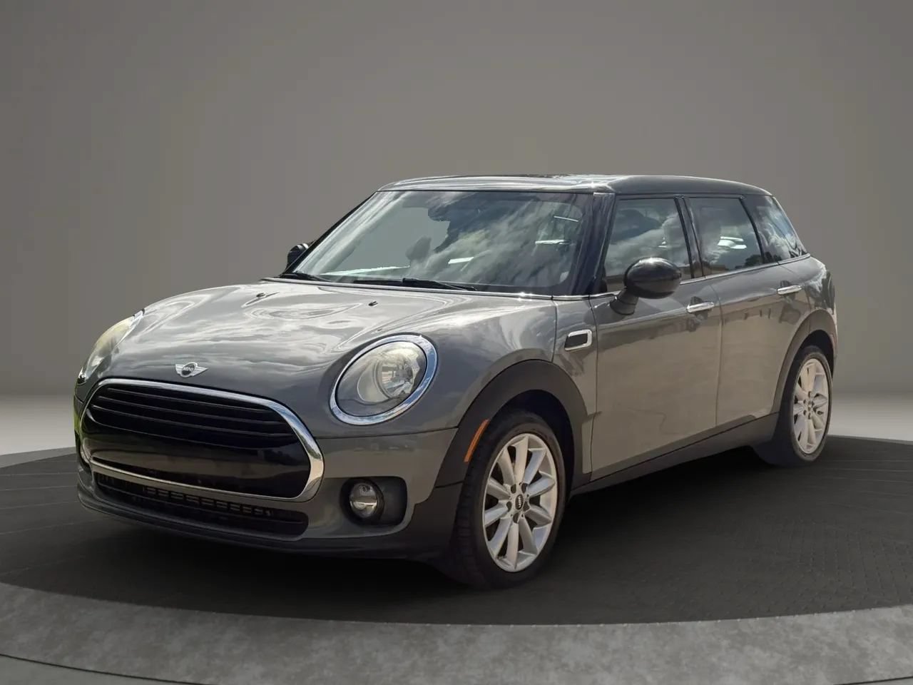 Used 2016 MINI Cooper Clubman FWD image 7