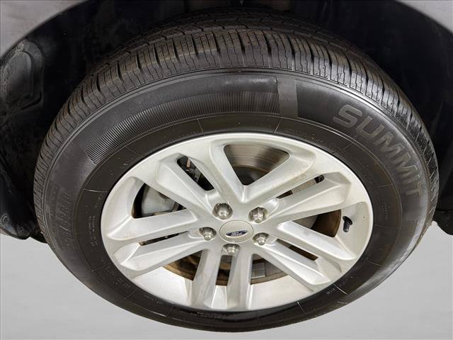 Used 2017 Ford Explorer XLT FWD image 11