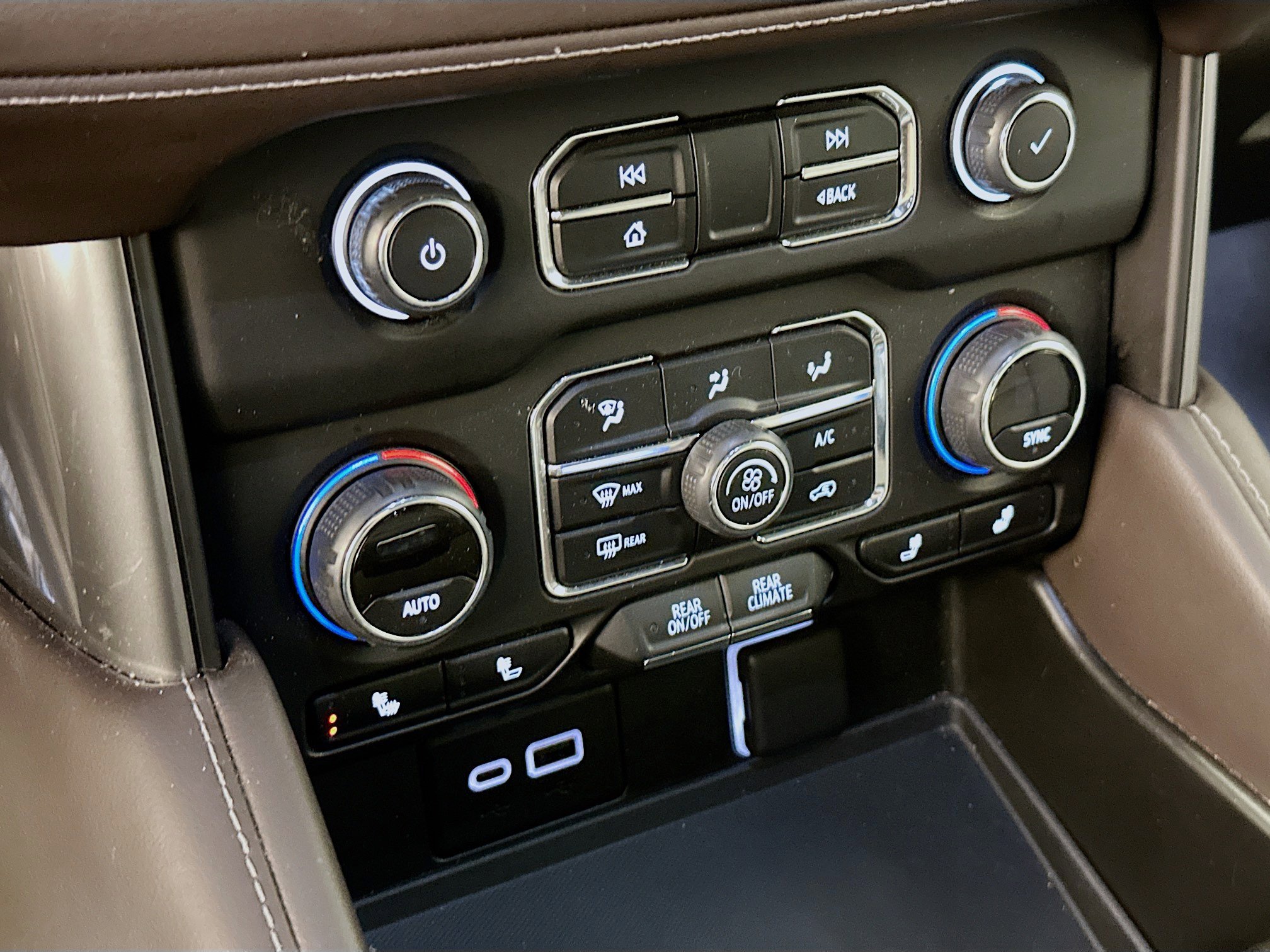 Used 2024 Chevrolet Tahoe LT image 24