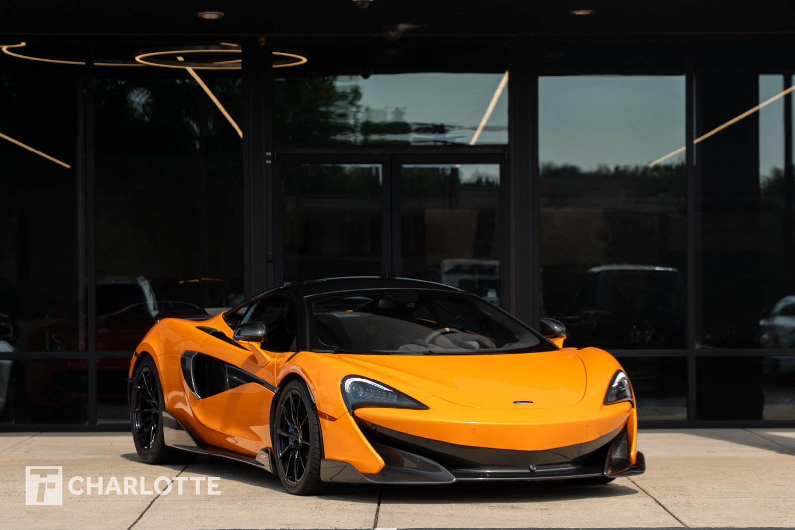 Used 2019 McLaren 600LT RWD image 2