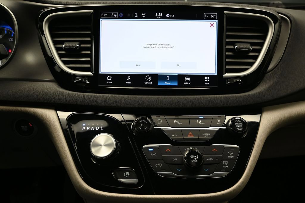Used 2024 Chrysler Pacifica Touring-L FWD image 31