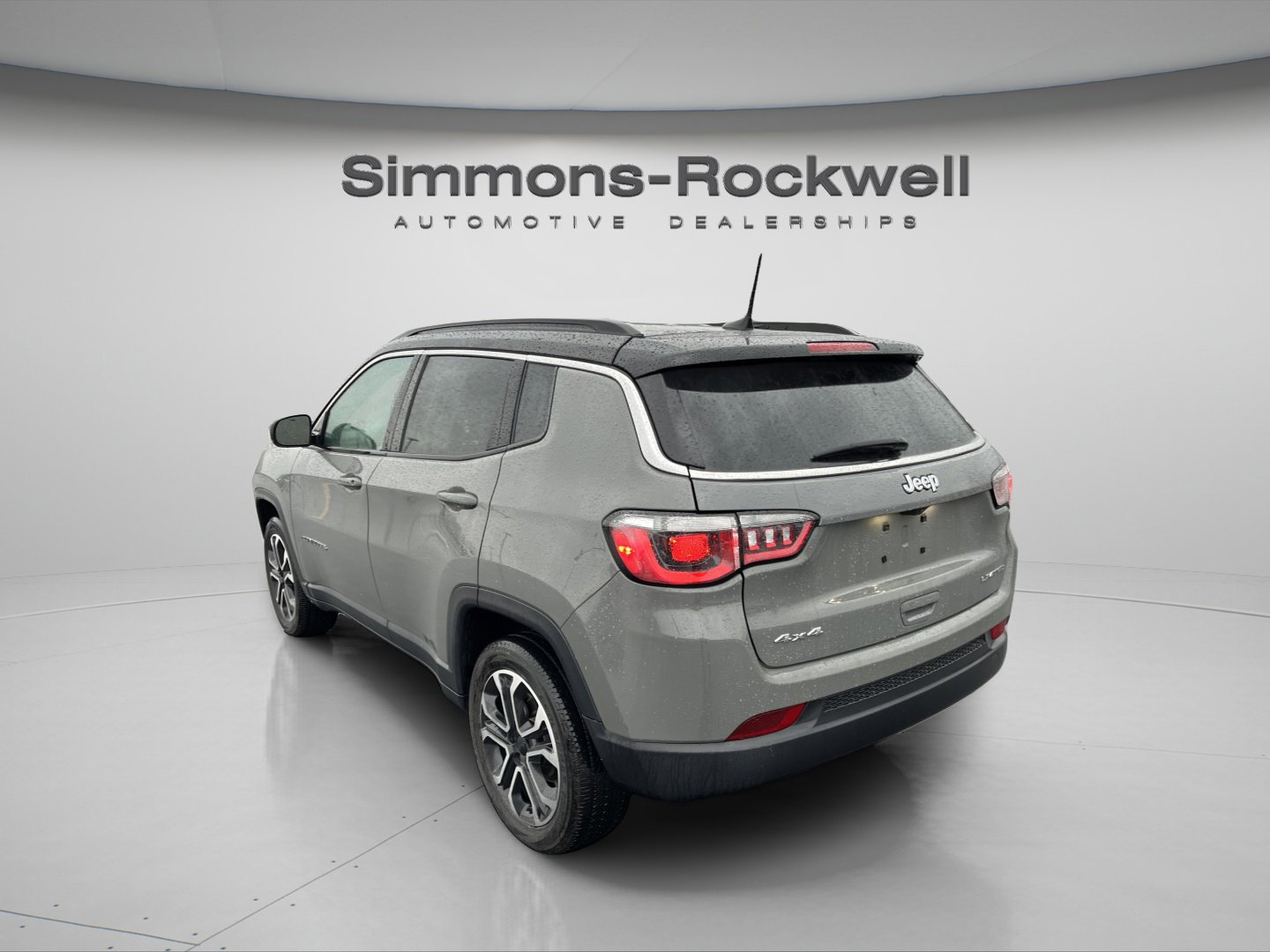 Used 2022 Jeep Compass Limited image 5