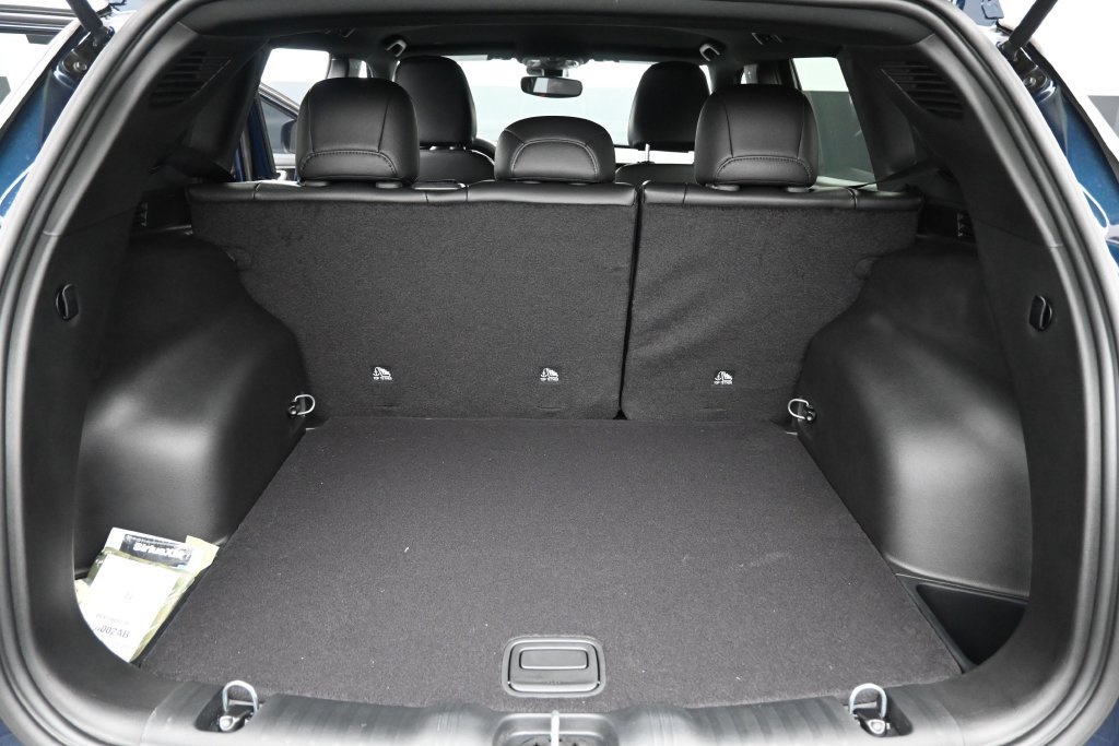 New 2026 Jeep Compass Latitude AWD/4WD image 23