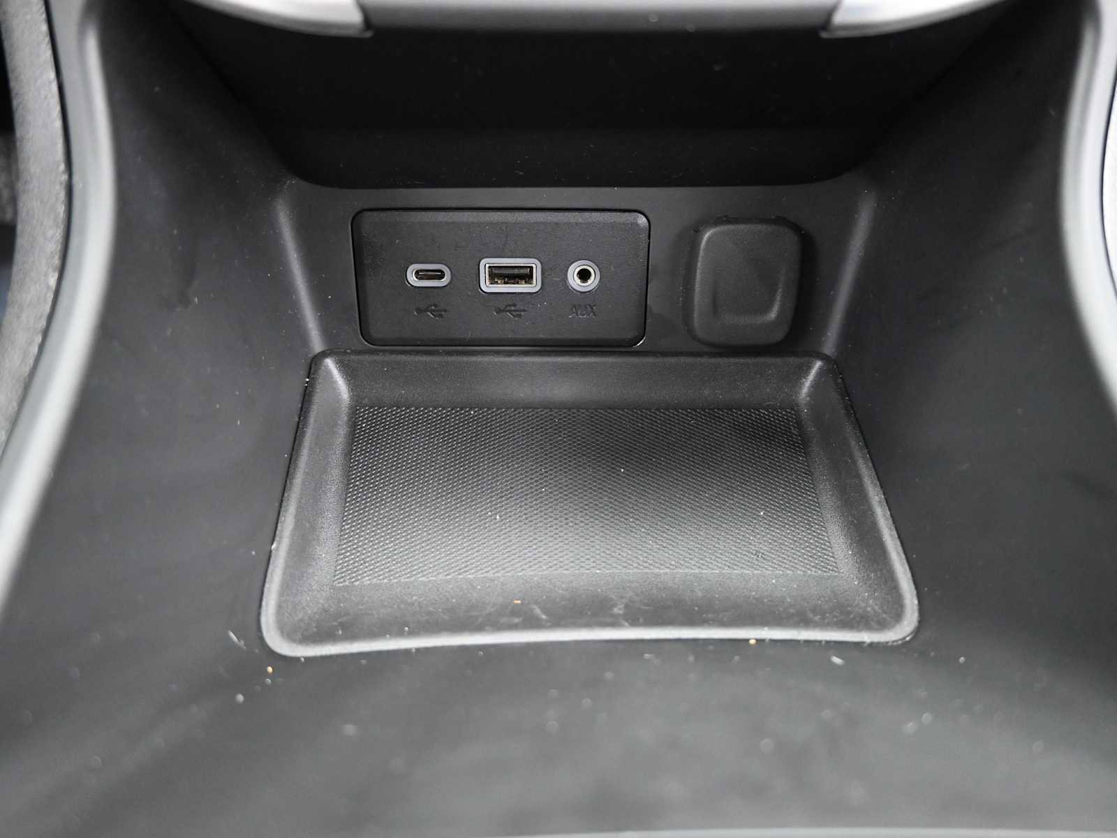 Used 2024 GMC Terrain SLE image 18