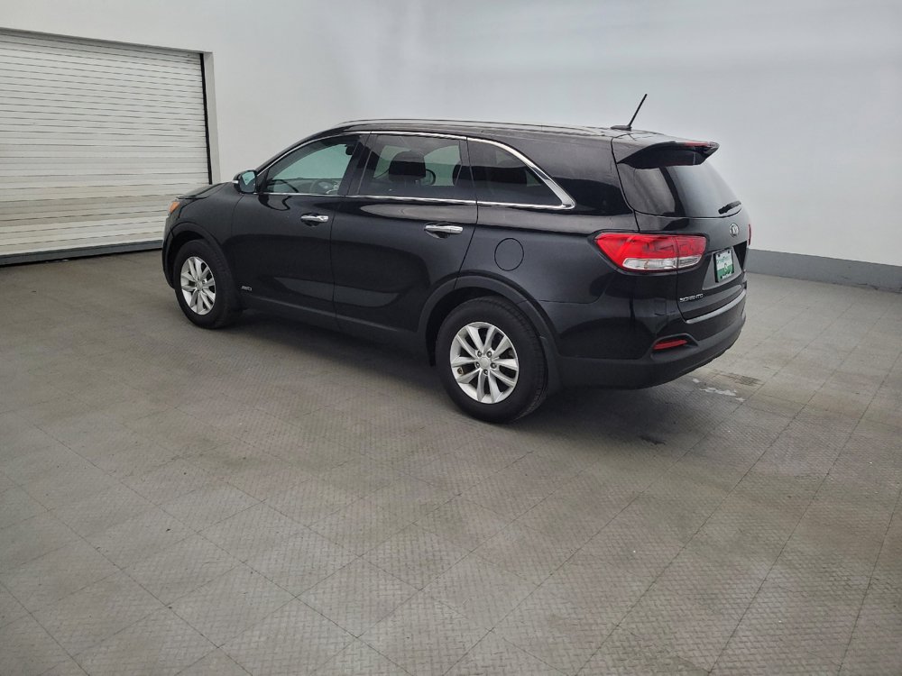 Used 2017 Kia Sorento AWD image 3