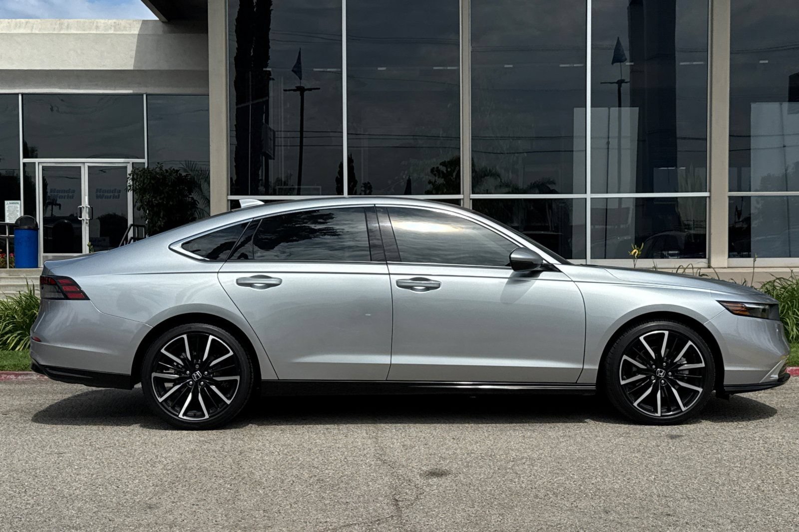 Certified 2024 Honda Accord Touring image 4