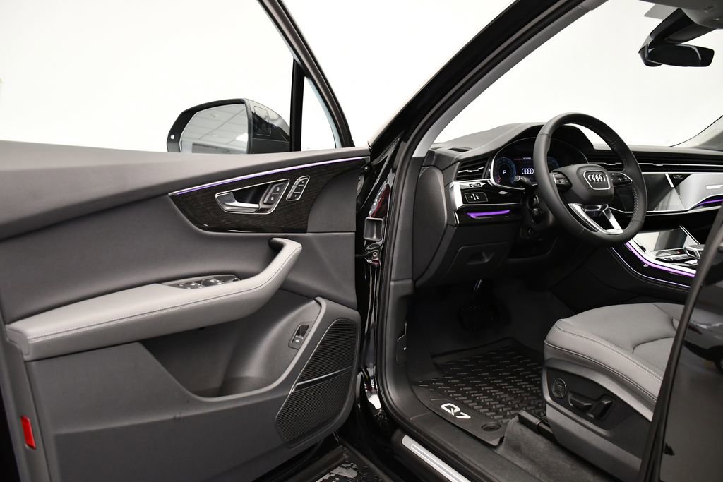 New 2025 Audi Q7 3.0T Premium Plus image 36