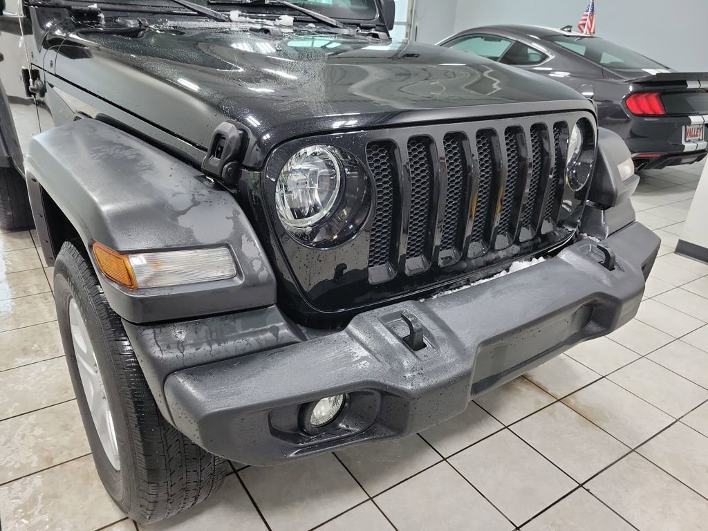 Used 2022 Jeep Wrangler Sport S image 12