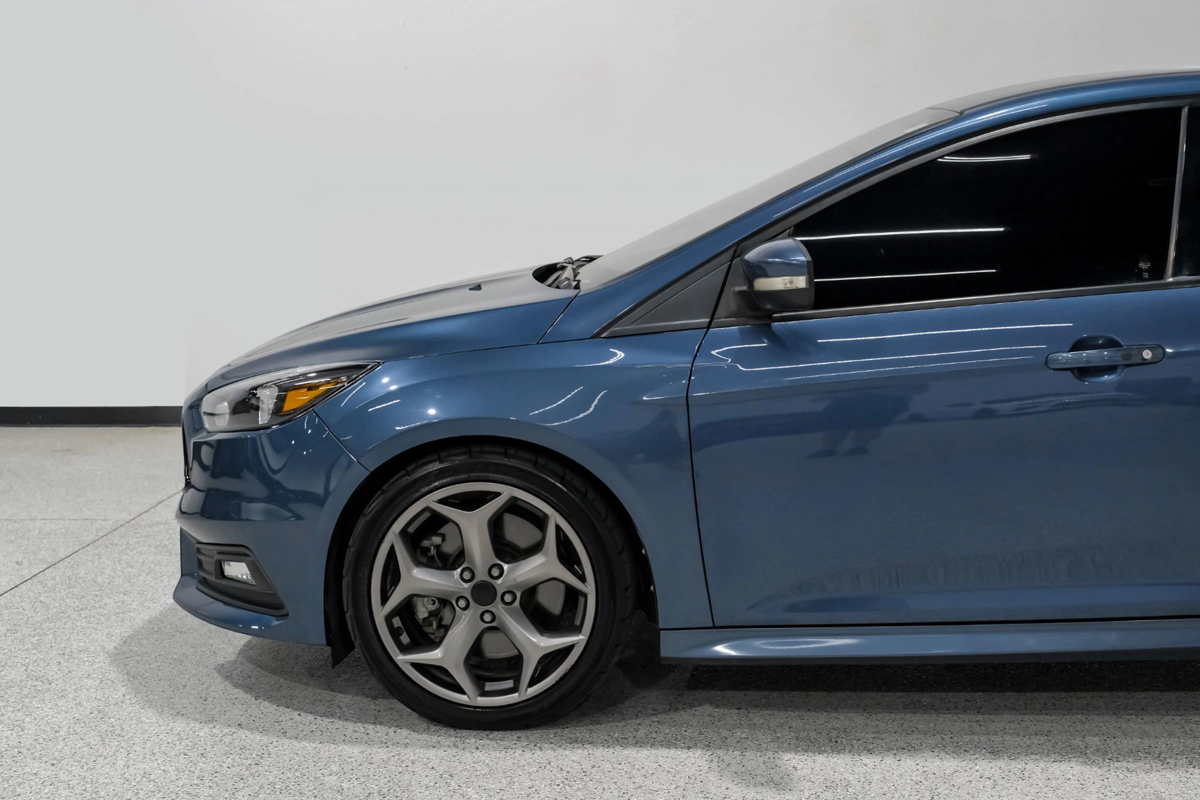 Used 2018 Ford Focus ST image 10