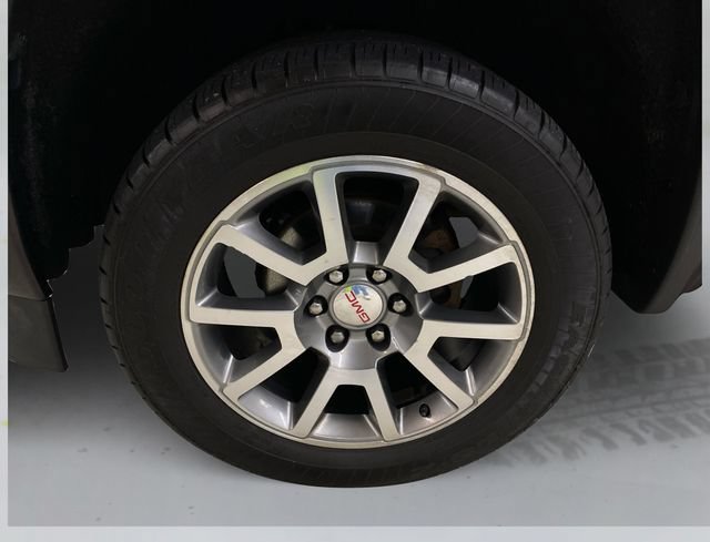 Used 2016 GMC Sierra 1500 Denali w/ Enhanced Driver Alert Package AWD/4WD image 19