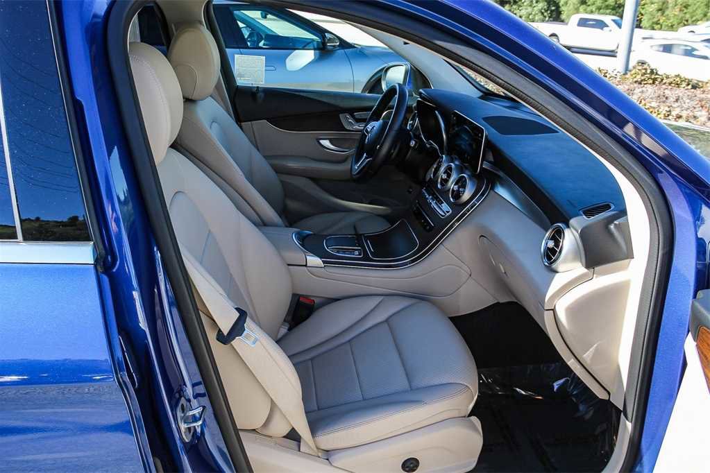 Used 2022 Mercedes-Benz GLC 300 image 16