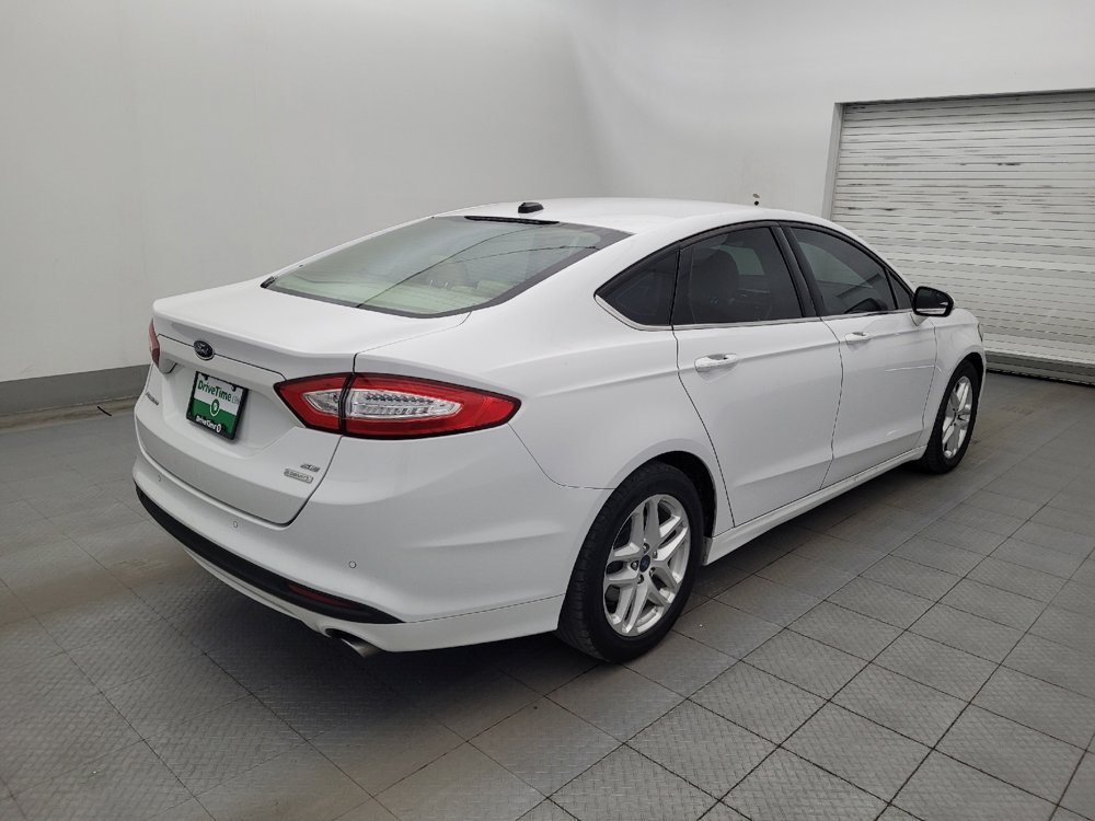 Used 2016 Ford Fusion SE FWD image 9
