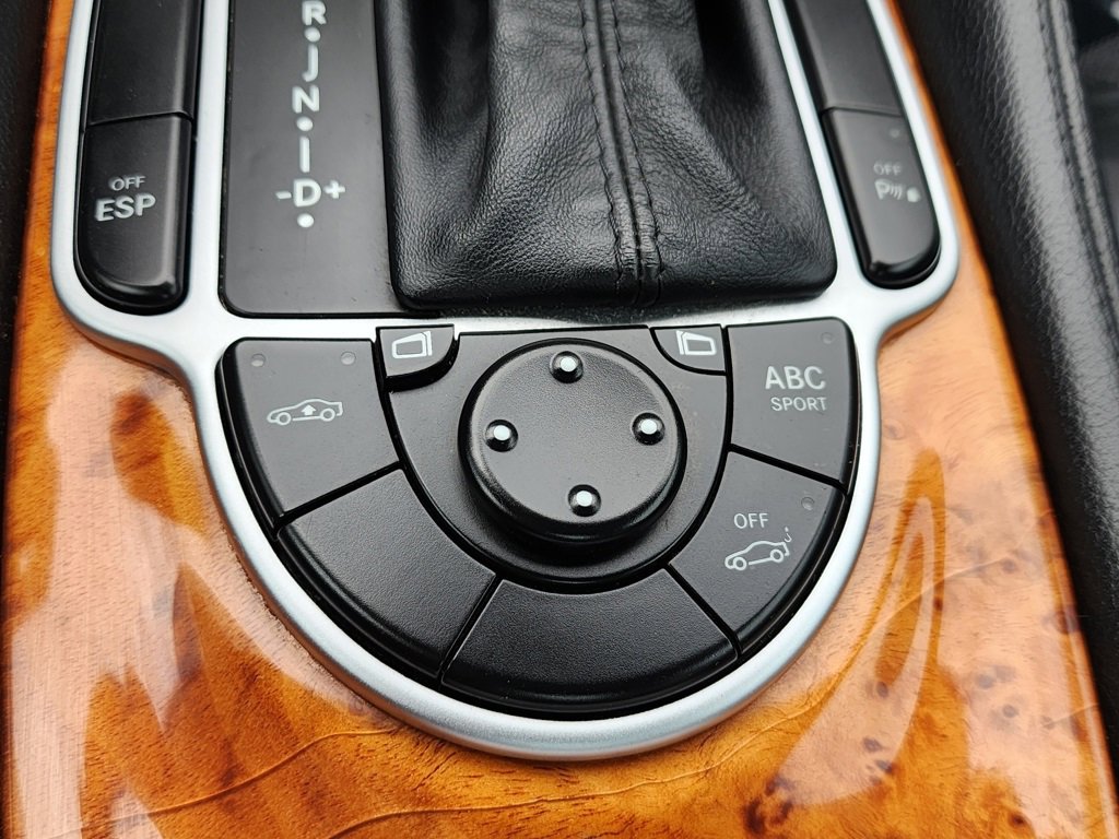 Used 2009 Mercedes-Benz SL 550 image 16