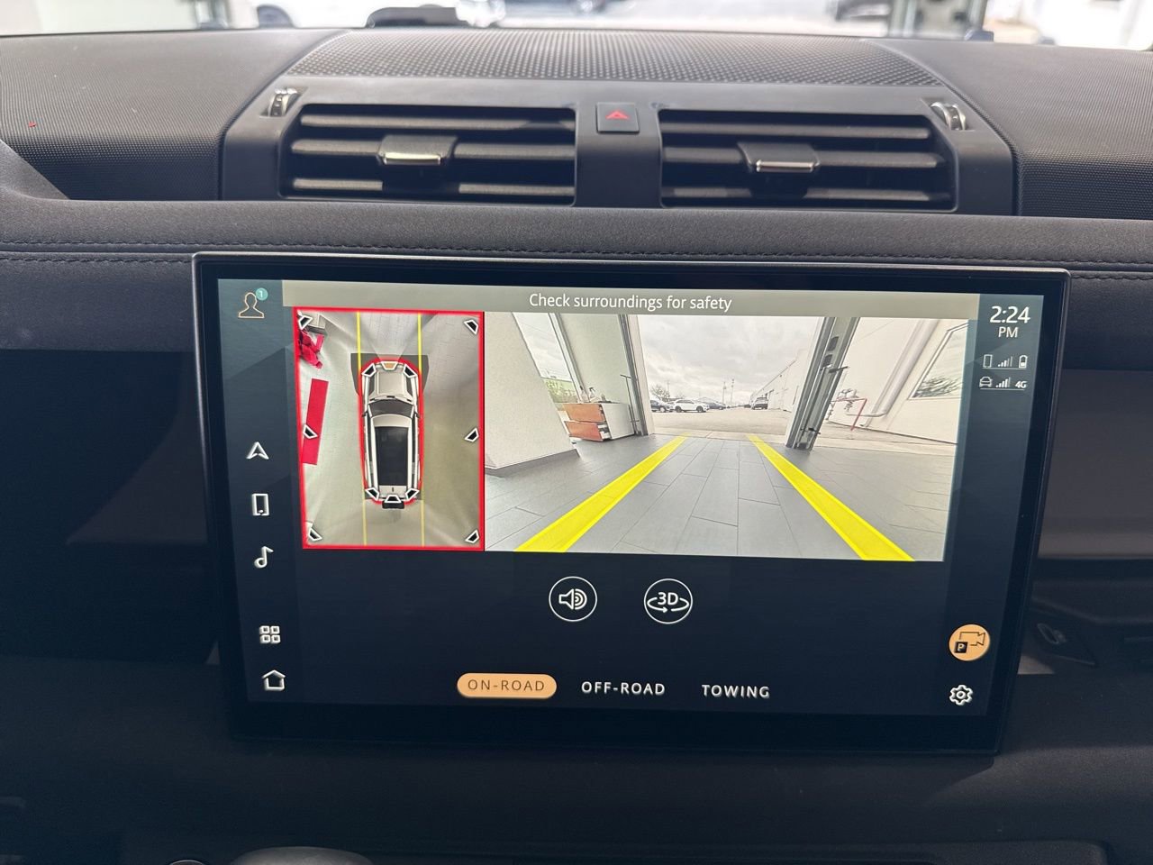 Used 2023 Land Rover Defender 130 X-Dynamic SE AWD/4WD image 31