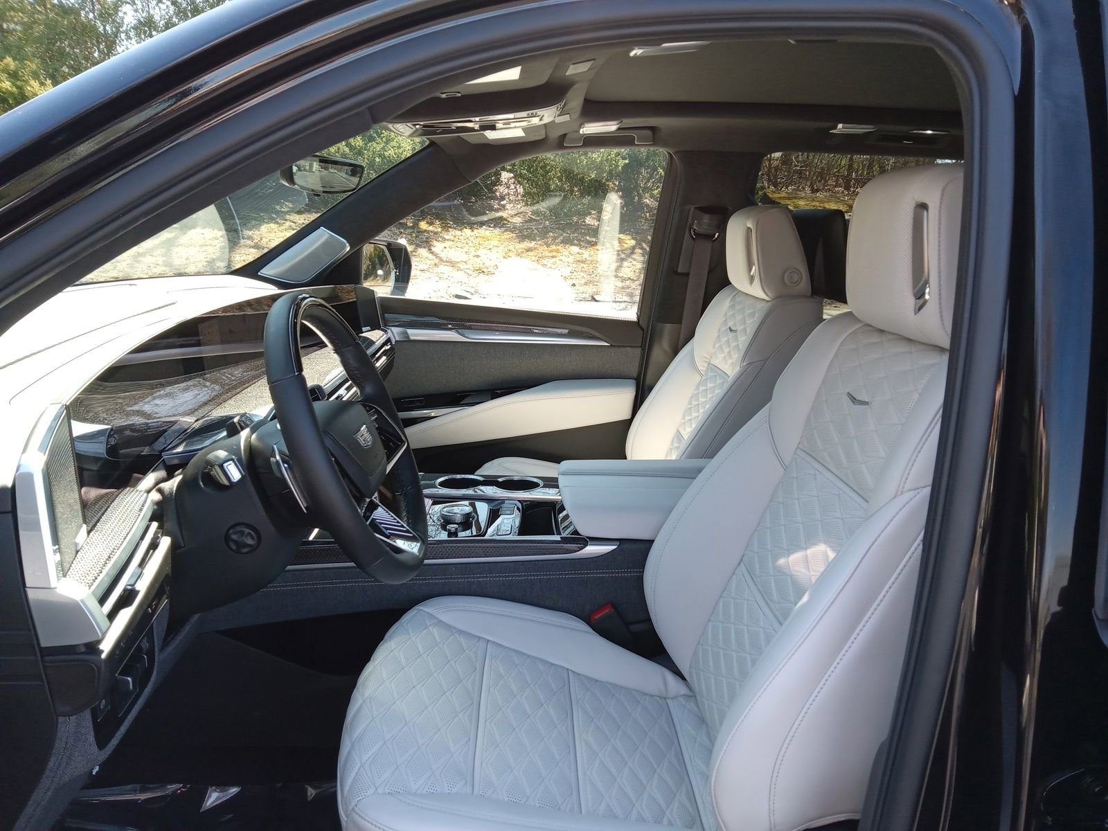 Used 2025 Cadillac Escalade V image 8