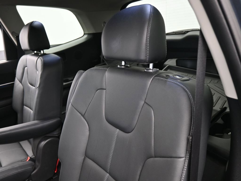Used 2024 Kia Telluride SX image 37