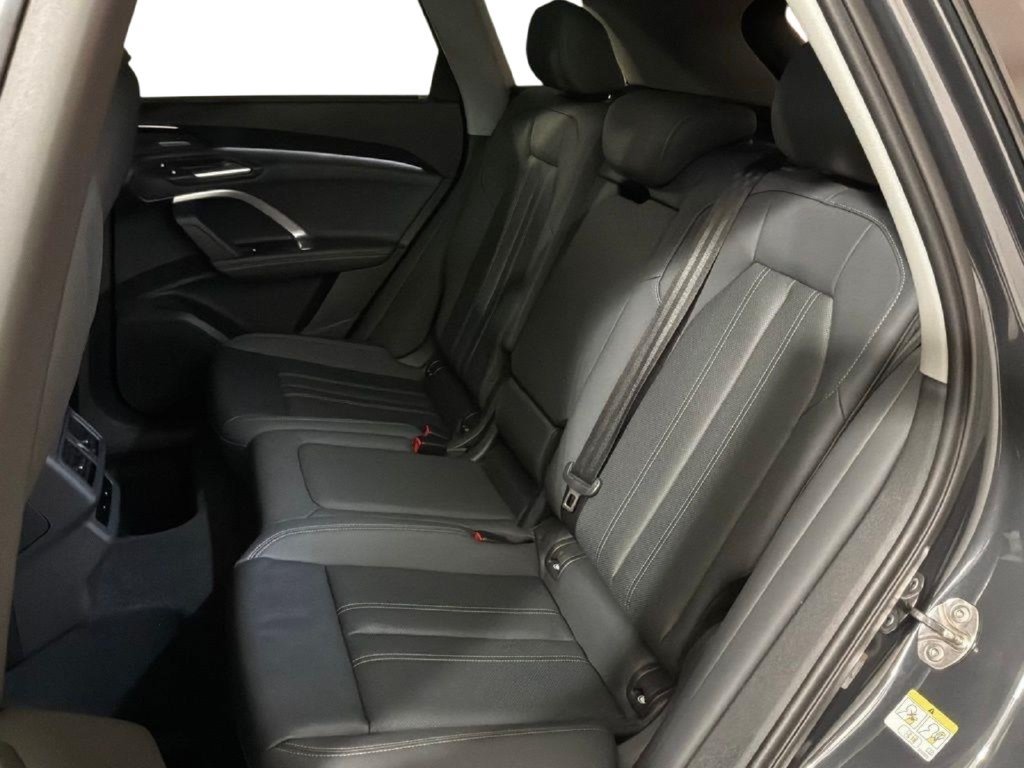 Used 2025 Audi Q5 Premium Plus w/ Premium Plus AWD/4WD image 17