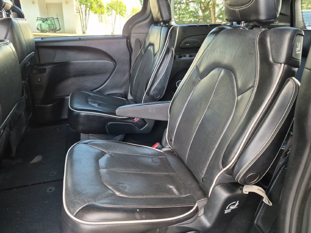 Used 2021 Chrysler Pacifica Limited w/ S Appearance Package AWD/4WD image 28