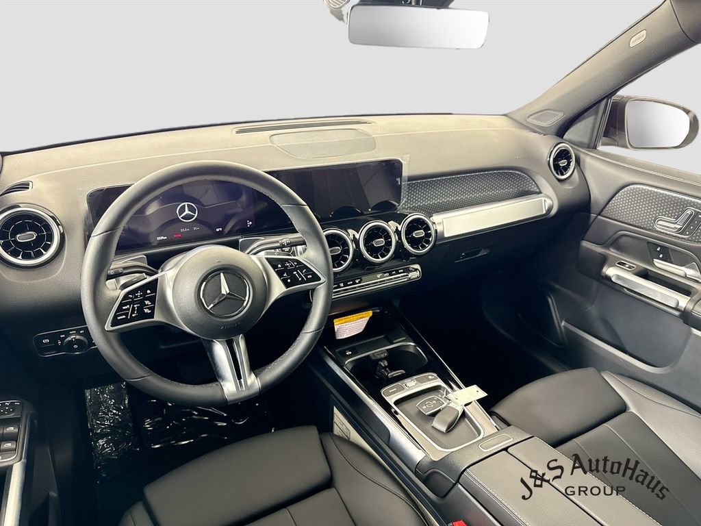 Used 2025 Mercedes-Benz GLB 250 image 27