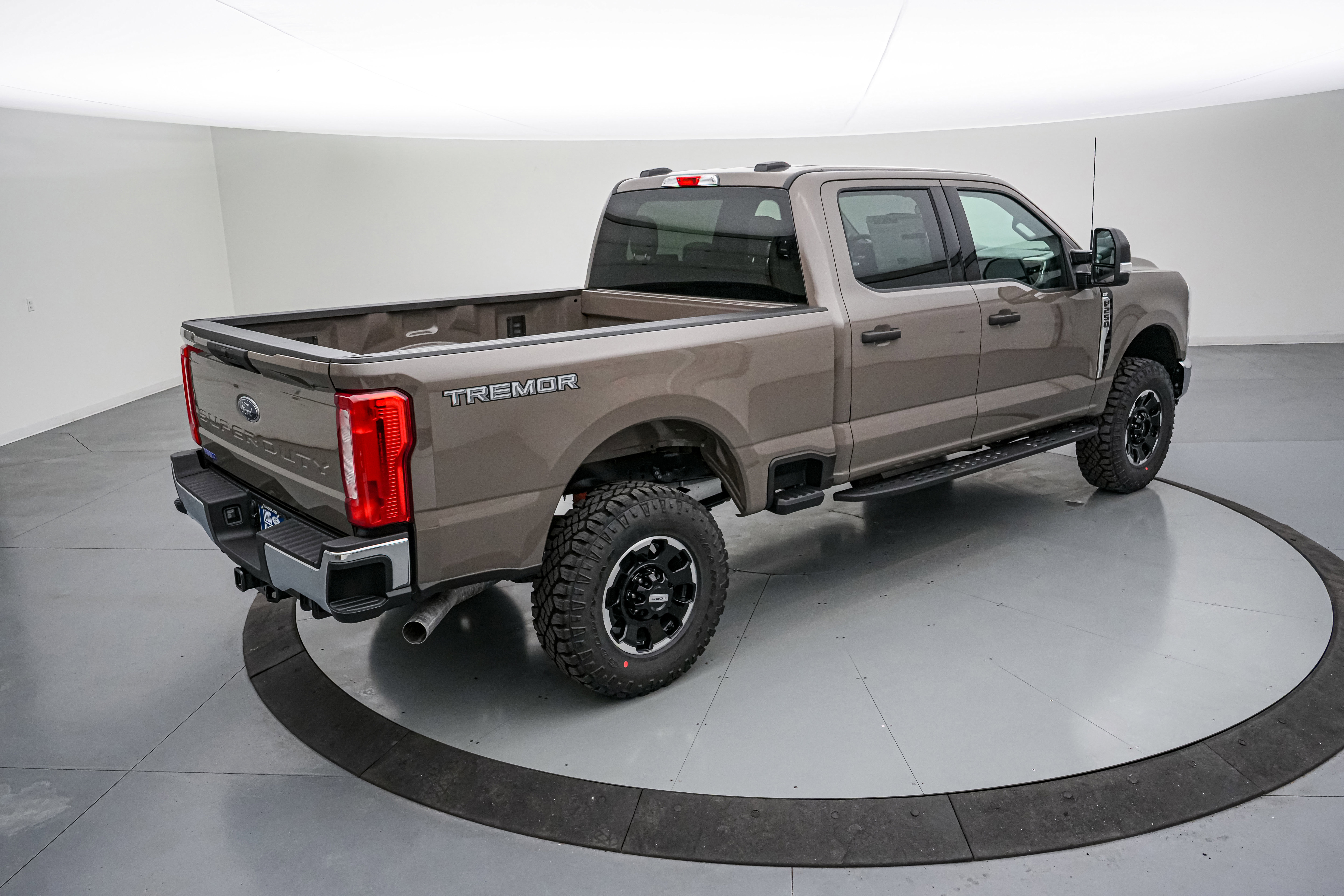 New 2026 Ford F250 XLT w/ Tremor Off-Road Package image 4