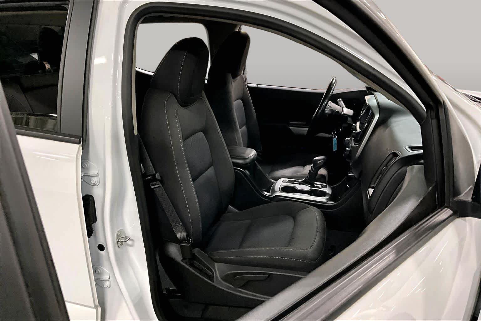 Used 2022 Chevrolet Colorado LT w/ LT Convenience Package AWD/4WD image 9