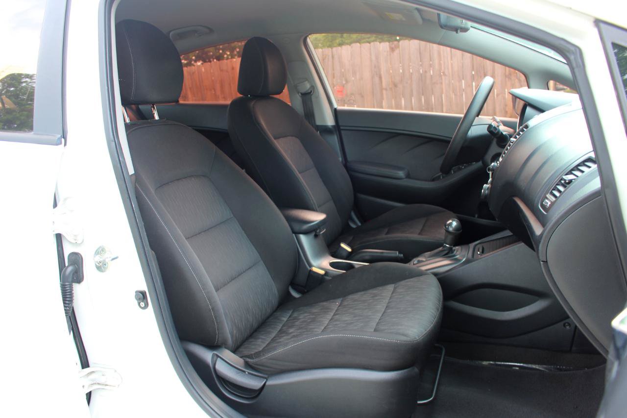 Used 2016 Kia Forte LX FWD image 33